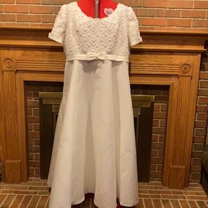 EUC sz 26 Lady Eleanor ivory satin wedding gown